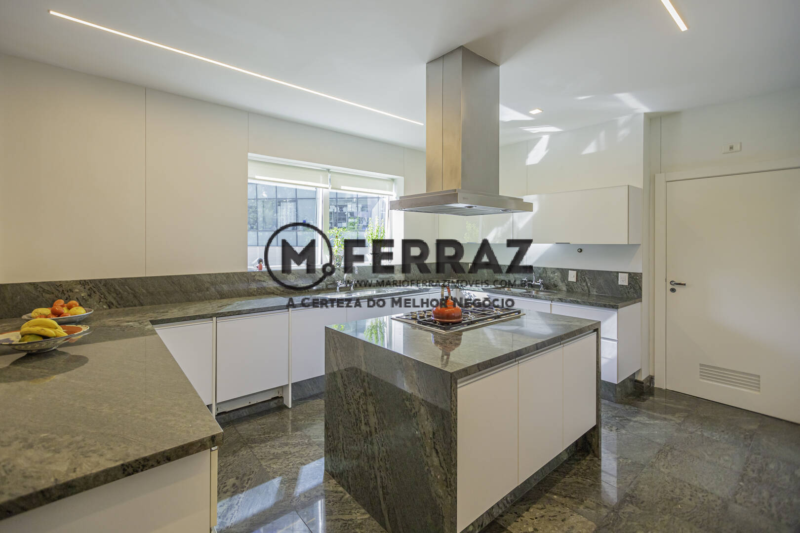 Apartamento para alugar com 4 quartos, 500m² - Foto 21