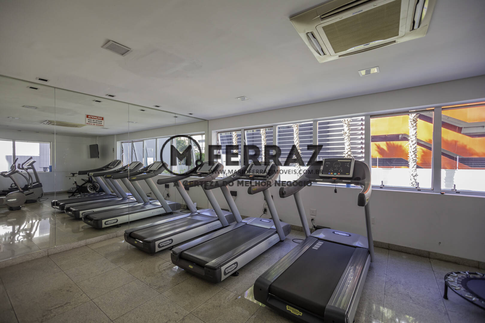 Apartamento para alugar com 4 quartos, 500m² - Foto 67