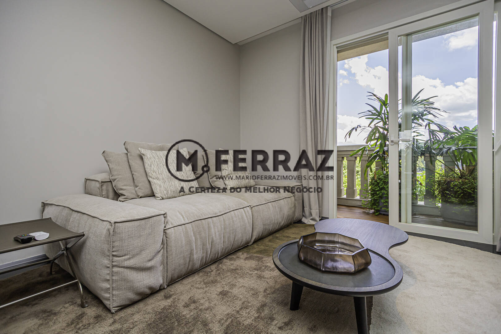 Apartamento à venda e aluguel com 2 quartos, 100m² - Foto 4