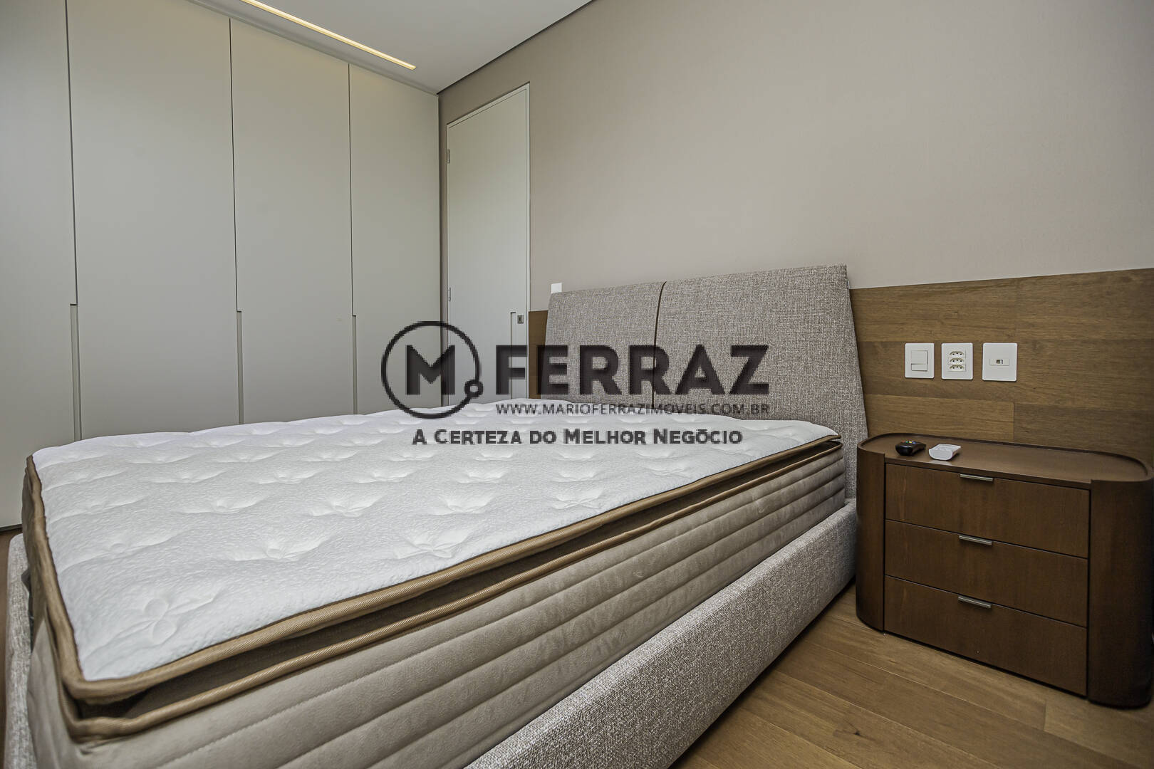Apartamento à venda e aluguel com 2 quartos, 100m² - Foto 18