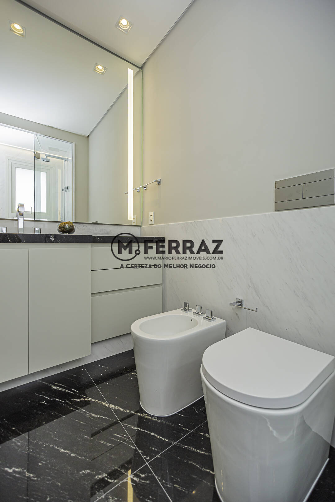 Apartamento à venda e aluguel com 2 quartos, 100m² - Foto 19