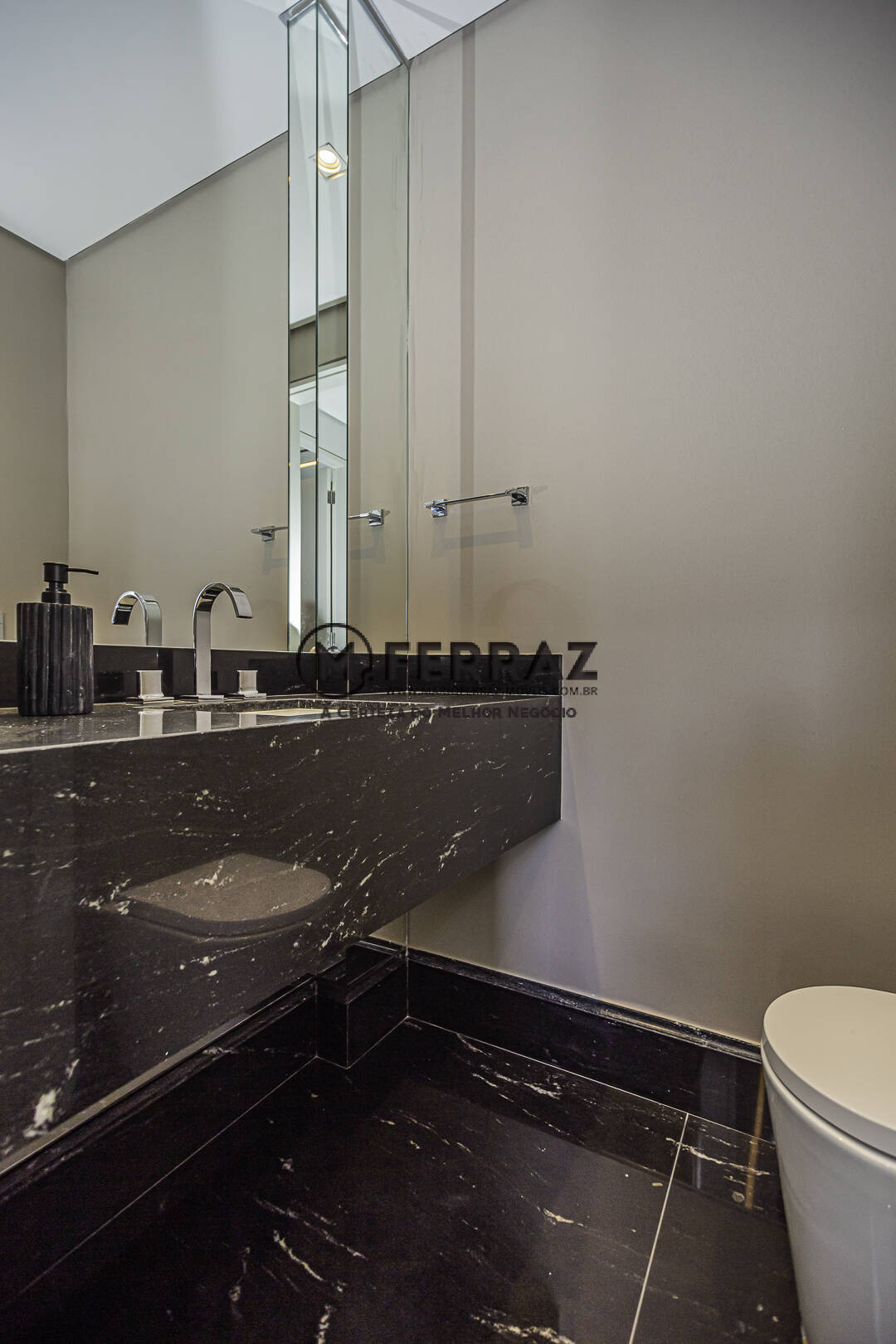 Apartamento à venda e aluguel com 2 quartos, 100m² - Foto 22
