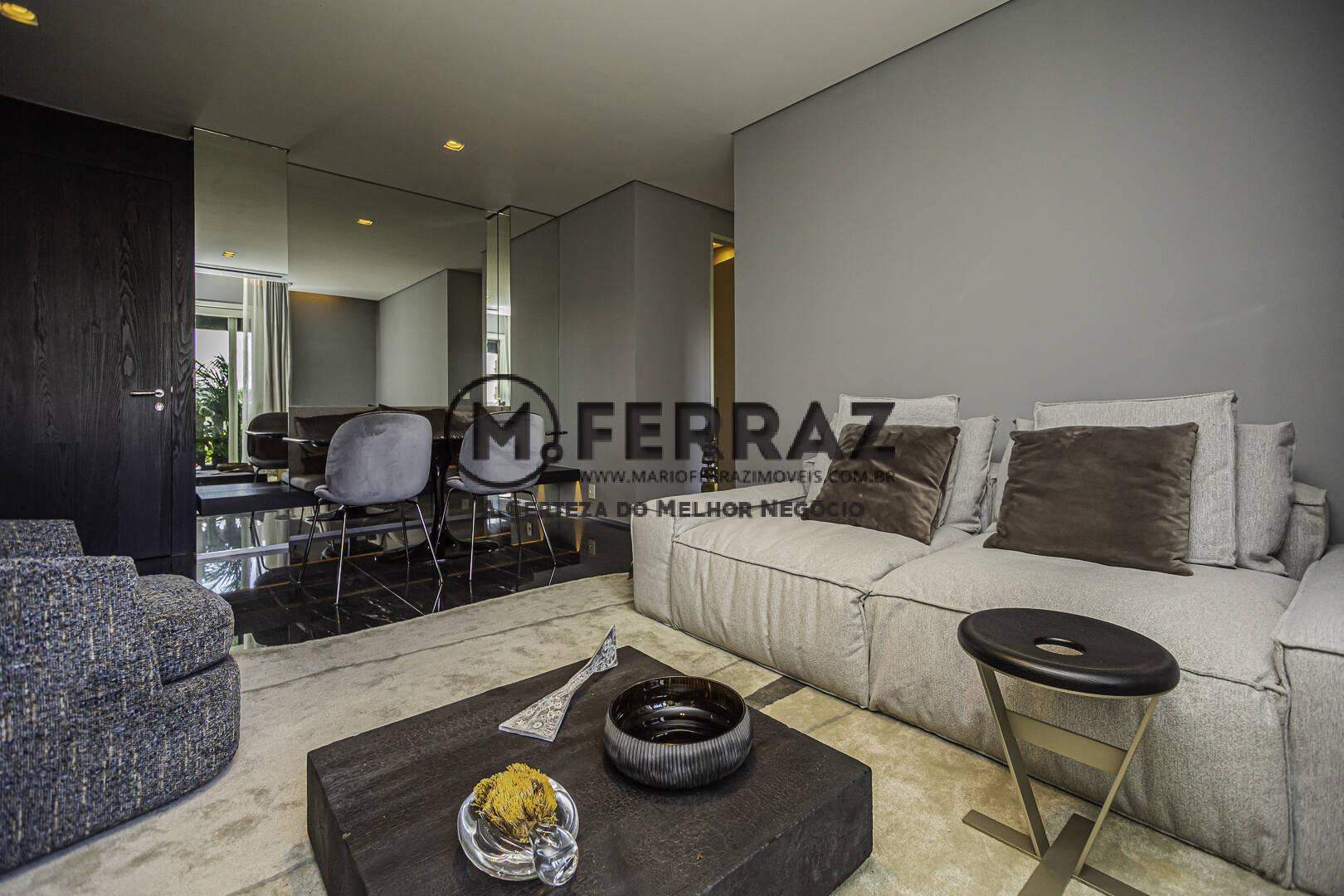 Apartamento à venda e aluguel com 2 quartos, 100m² - Foto 2