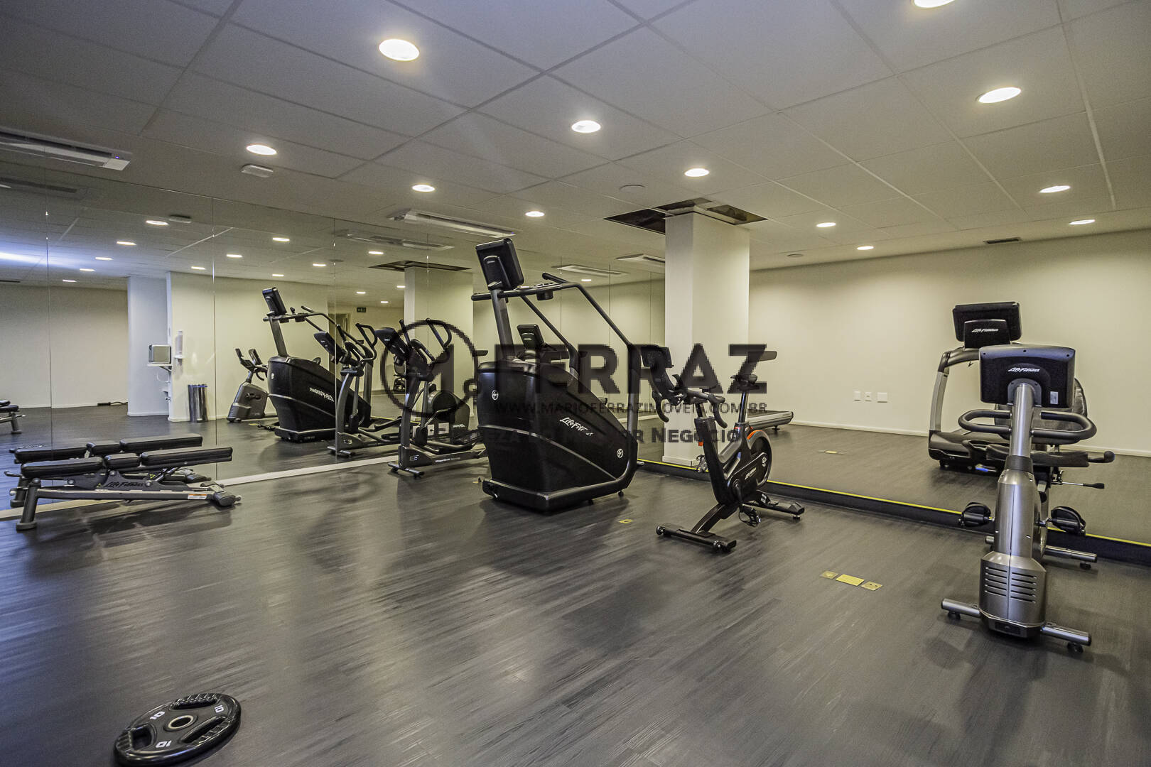 Apartamento à venda e aluguel com 2 quartos, 100m² - Foto 28