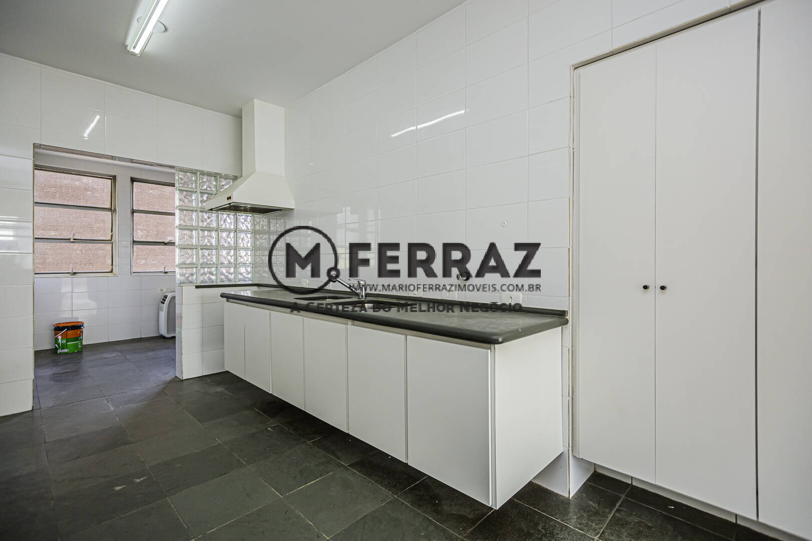 Apartamento para alugar com 3 quartos, 147m² - Foto 6