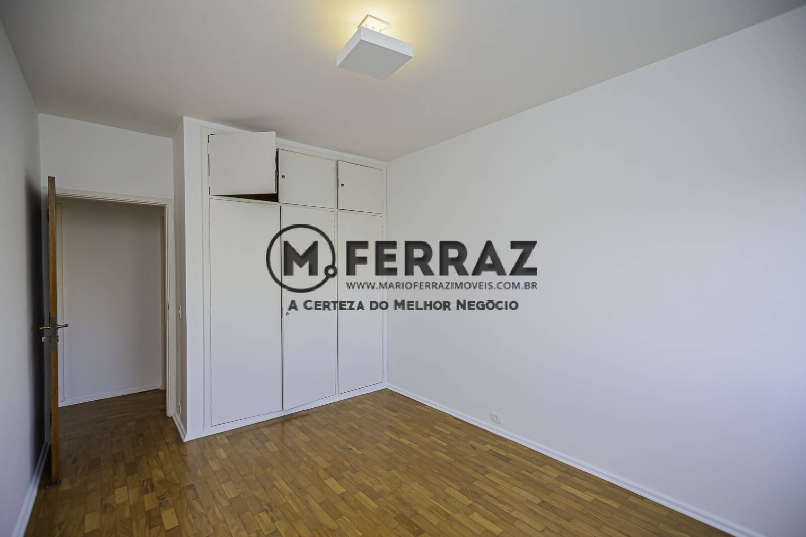 Apartamento para alugar com 3 quartos, 147m² - Foto 12