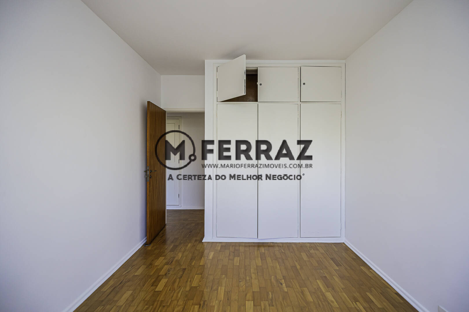 Apartamento para alugar com 3 quartos, 147m² - Foto 14