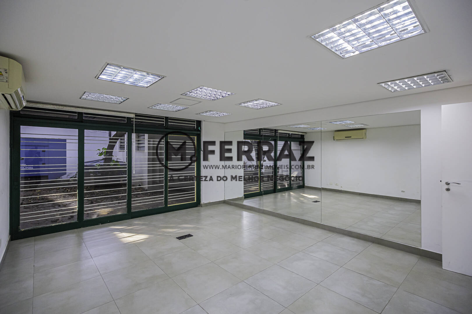 Prédio Inteiro para alugar, 335m² - Foto 1