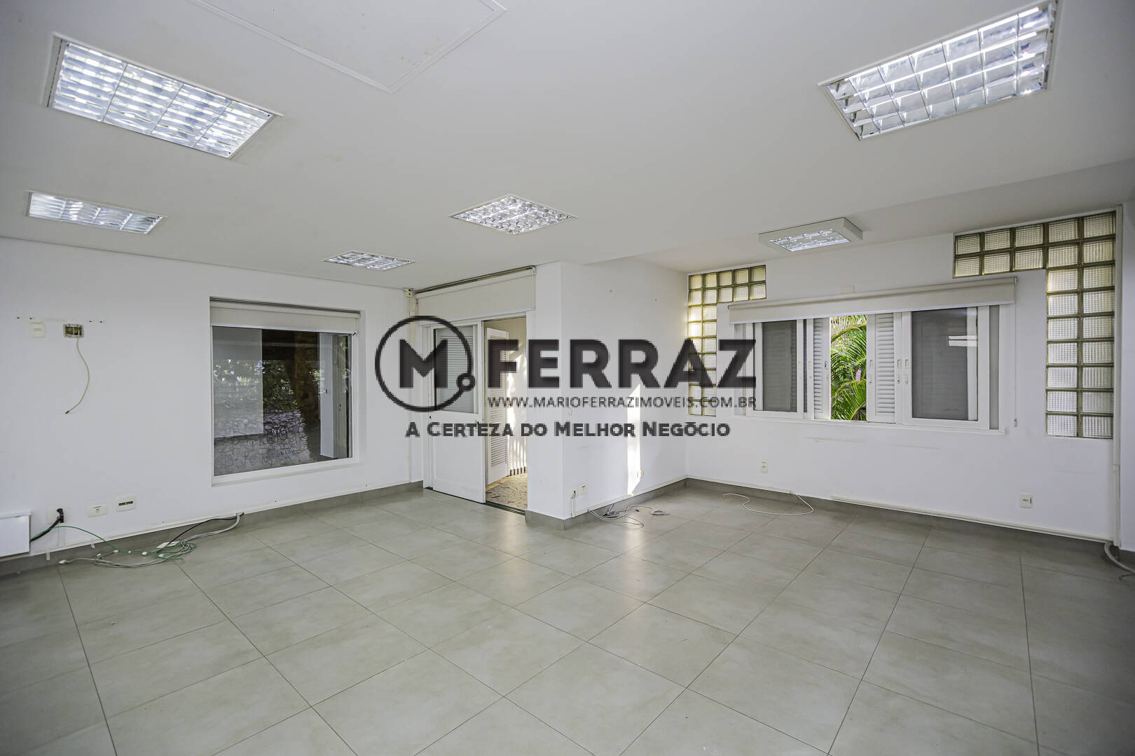 Prédio Inteiro para alugar, 335m² - Foto 30