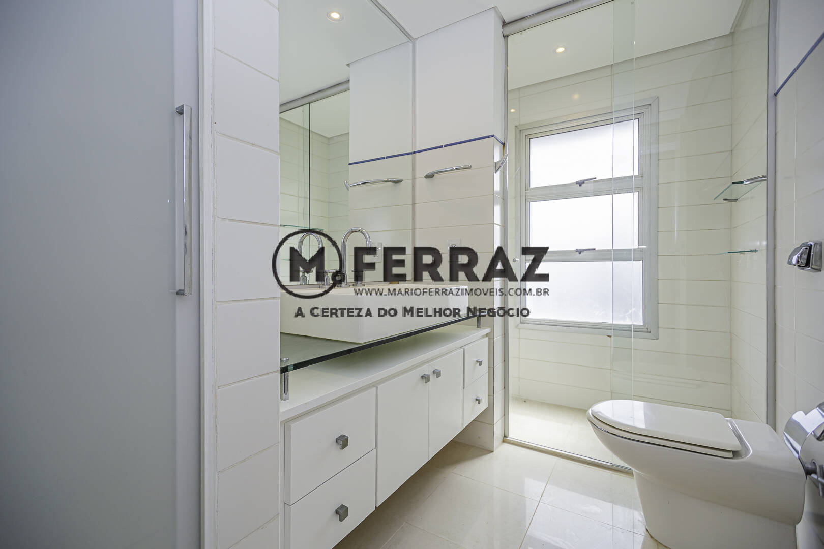 Apartamento para alugar com 3 quartos, 280m² - Foto 16