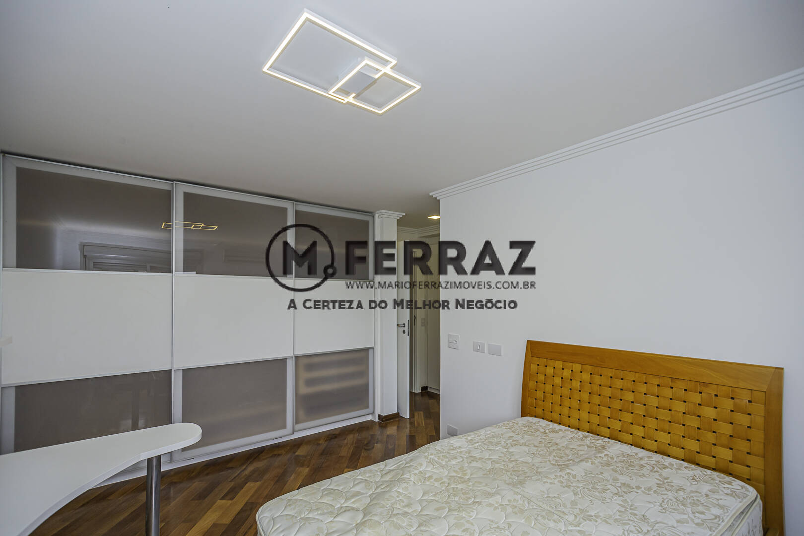 Apartamento para alugar com 3 quartos, 280m² - Foto 19
