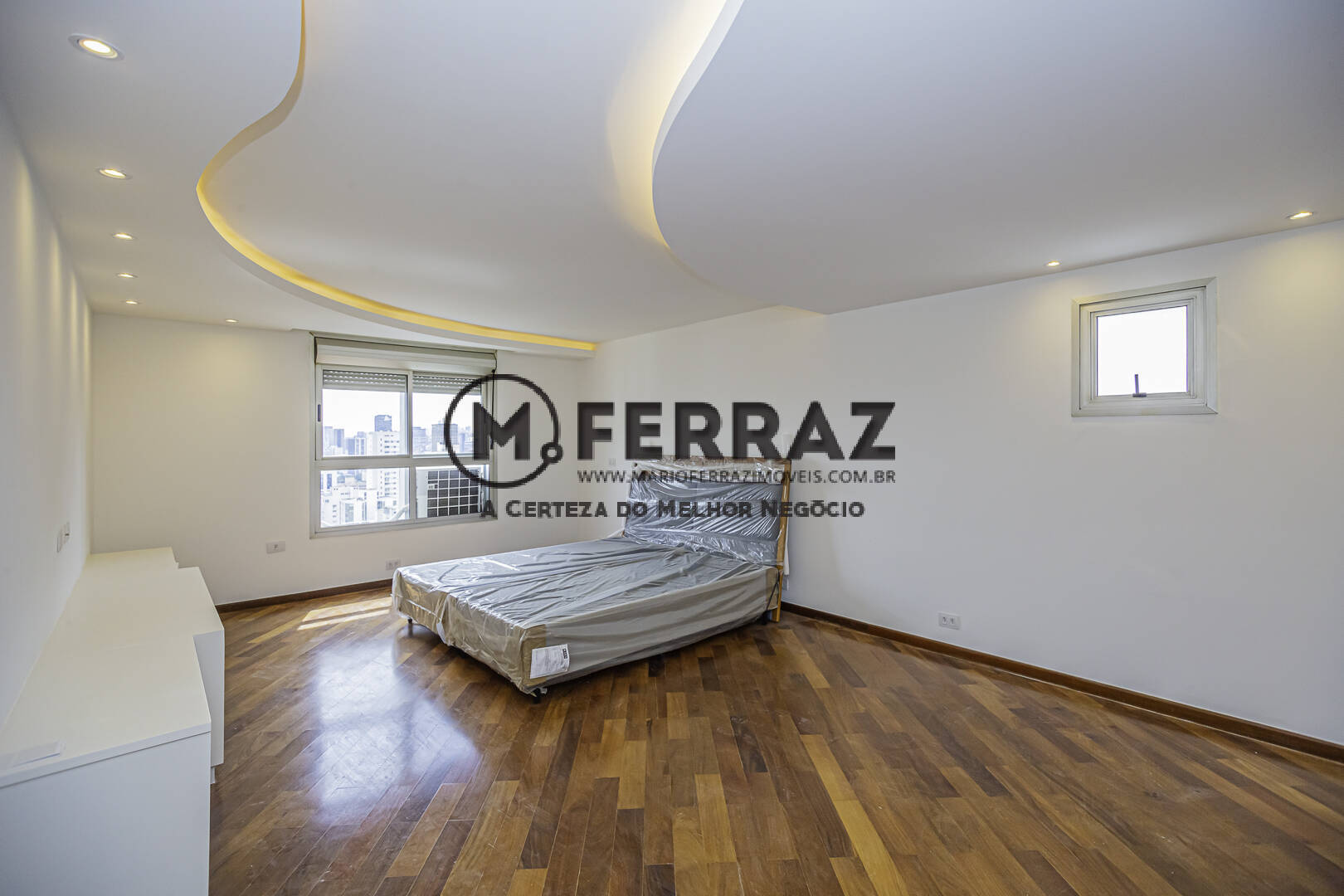 Apartamento para alugar com 3 quartos, 280m² - Foto 22