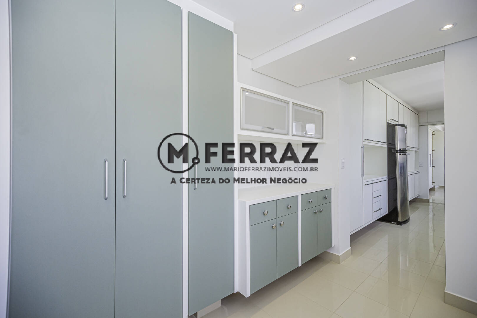 Apartamento para alugar com 3 quartos, 280m² - Foto 29