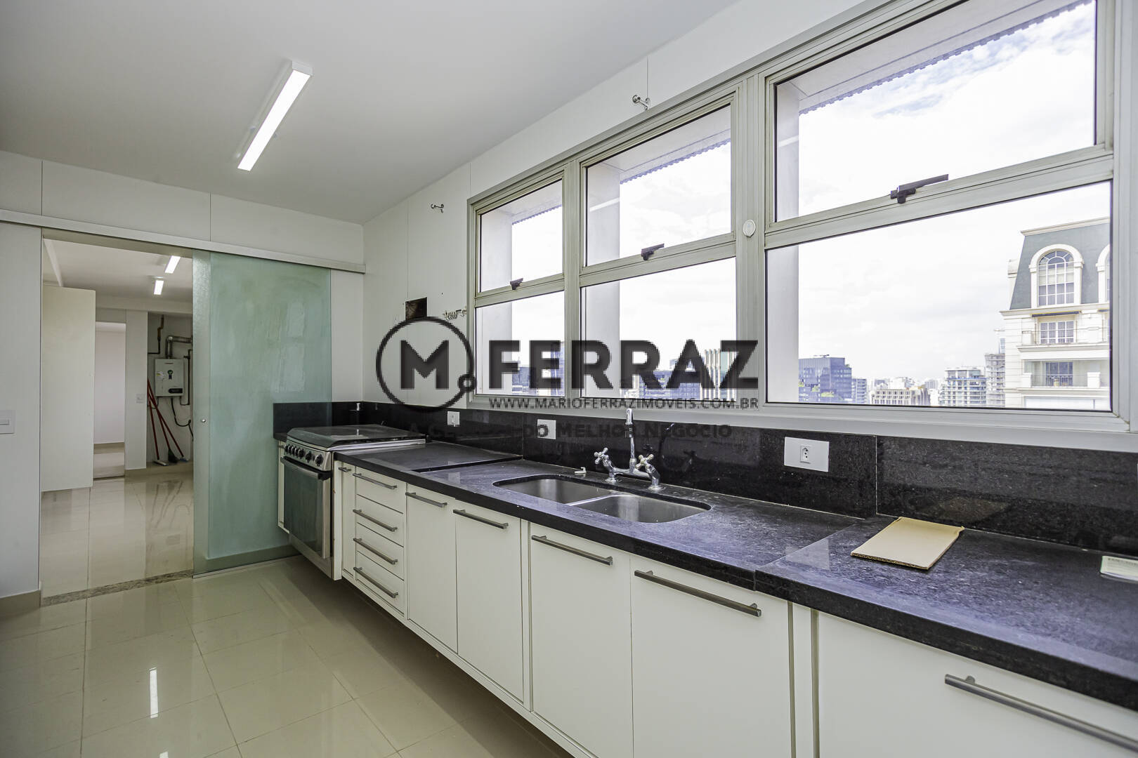 Apartamento para alugar com 3 quartos, 280m² - Foto 30