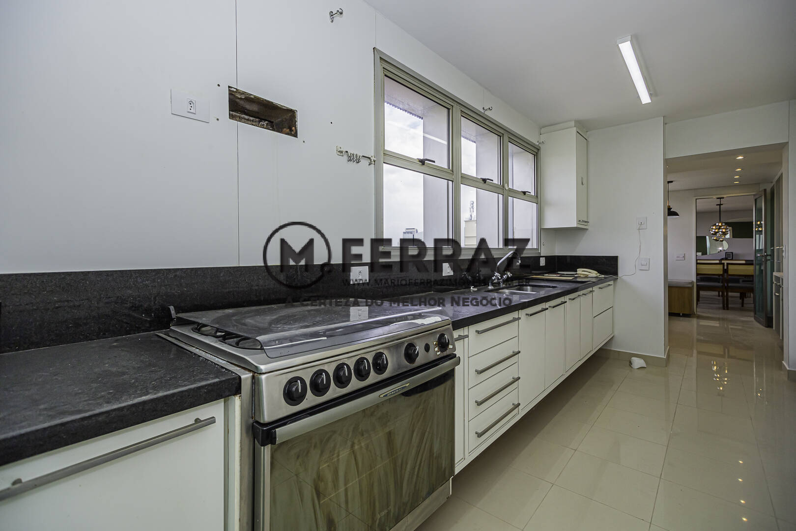Apartamento para alugar com 3 quartos, 280m² - Foto 31