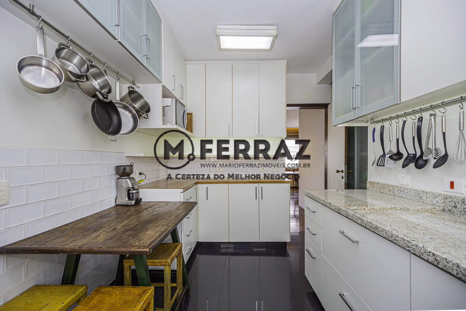 Cobertura à venda e aluguel com 3 quartos, 320m² - Foto 25